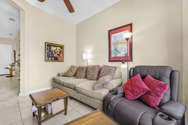 81193 Avenida Tres Lagunas, Indio CA: https://media.crmls.org/mediaz/efc12035-eea9-4692-b3e9-7d6f7e853887.jpg