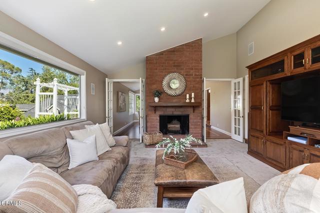 423 Lakeview Road, Pasadena CA: https://media.crmls.org/mediaz/efc38eec-0d5b-41e5-a749-3f8074513361.jpg