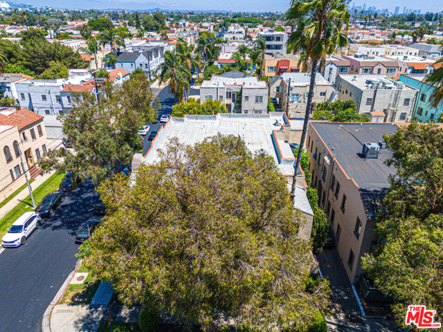 356 Orange Grove Avenue, Los Angeles, California 90036, ,Multi-Family,For Sale,Orange Grove,23307653