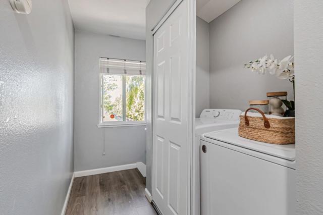 553 Groth Place, San Jose CA: https://media.crmls.org/mediaz/efc46a71-fdf7-4ca3-8033-87f2e15a1bc3.jpg
