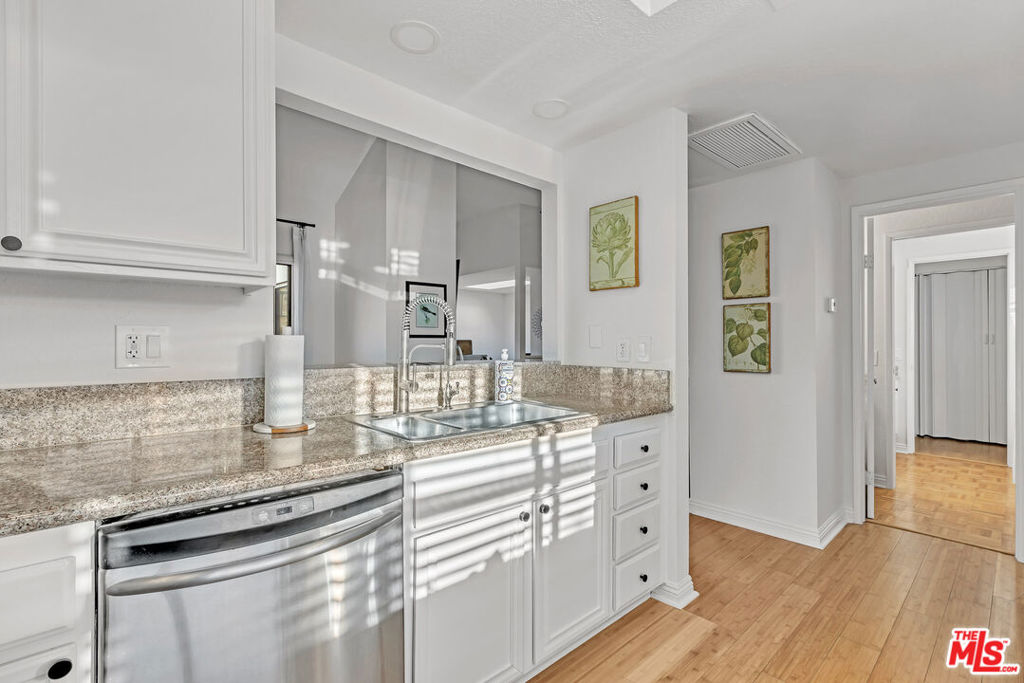 Efc4c50d B855 4f11 8e86 37c9f37723f4