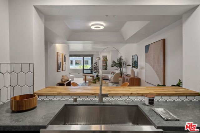 140 Ocean Park Boulevard, Santa Monica CA: https://media.crmls.org/mediaz/efc4f5a8-f6fc-4ed9-8442-4fbe7994c538.jpg