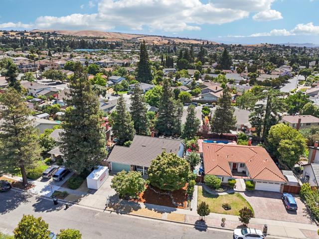 4179 Watkins Way, San Jose CA: https://media.crmls.org/mediaz/efc54e1d-9aa6-480f-84d2-d0aa33ace9d3.jpg