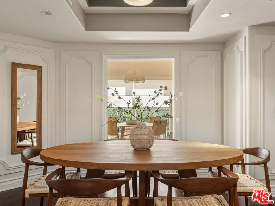 1717 S Barrington Avenue #103