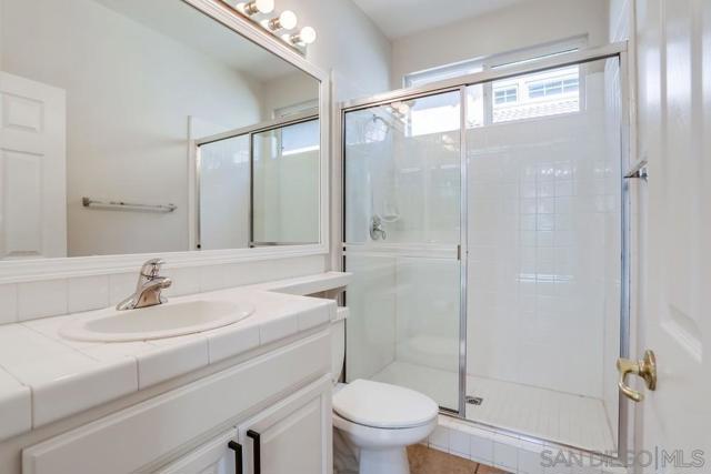 5423 Foxtail Loop, Carlsbad CA: https://media.crmls.org/mediaz/efc69db1-f5d6-486f-905f-366bbc207c18.jpg