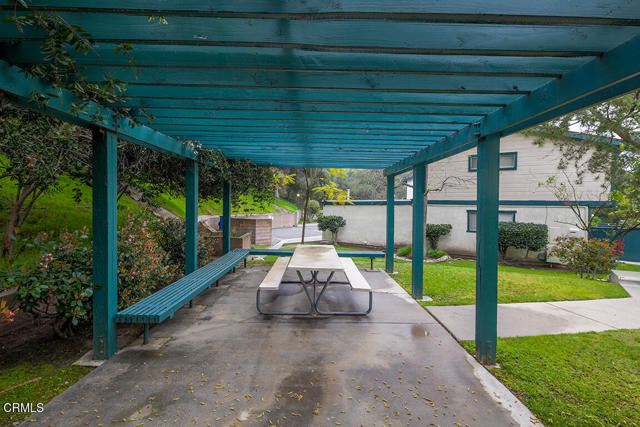 6832 1/2 Saint Estaban Street, Los Angeles CA: https://media.crmls.org/mediaz/efc6c270-5236-43a6-94a0-030c4f08ec40.jpg