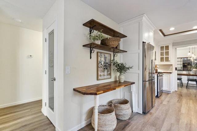 819 Cumberland Drive, Gilroy CA: https://media.crmls.org/mediaz/efc6e6e7-4eaf-4d5e-a86e-4f9016e07930.jpg