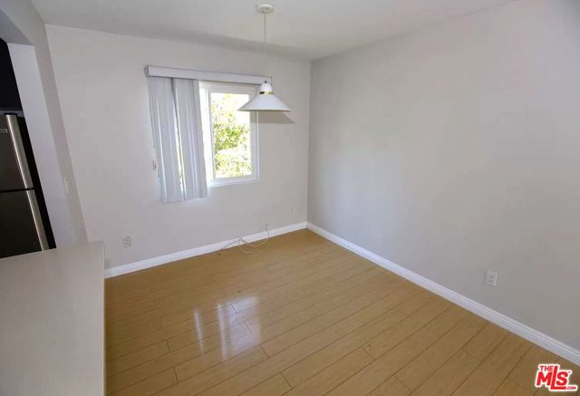 4405 Matilija Avenue, Sherman Oaks CA: https://media.crmls.org/mediaz/efc74af6-bb44-429a-b59e-88f99968d597.jpg