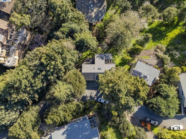 3 Abbott Way, Piedmont CA: https://media.crmls.org/mediaz/efc76b1e-4049-4a76-b9dd-062a15a8d6ad.jpg