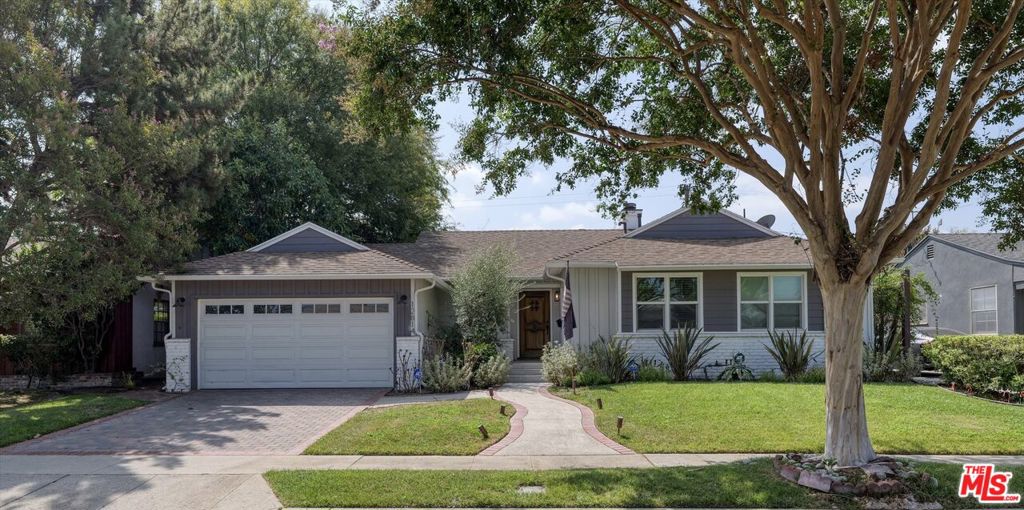 12814 Collins Street