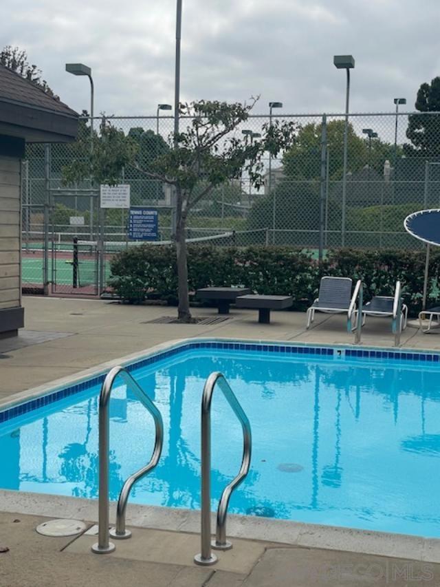 3203 Via Alicante, La Jolla CA: https://media.crmls.org/mediaz/efc84079-5d60-49c6-bde1-be963b19c598.jpg