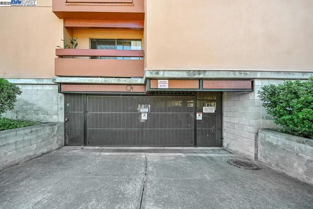 456 Mariners Island Blvd, San Mateo CA: https://media.crmls.org/mediaz/efc8ce7a-f7c7-4942-8c0c-52d5ac5f48e6.jpg