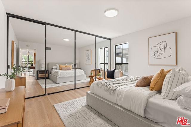 9323 Marina Pacifica Drive, Long Beach CA: https://media.crmls.org/mediaz/efc8e902-1ec5-4803-80d8-0d4aace05ad2.jpg
