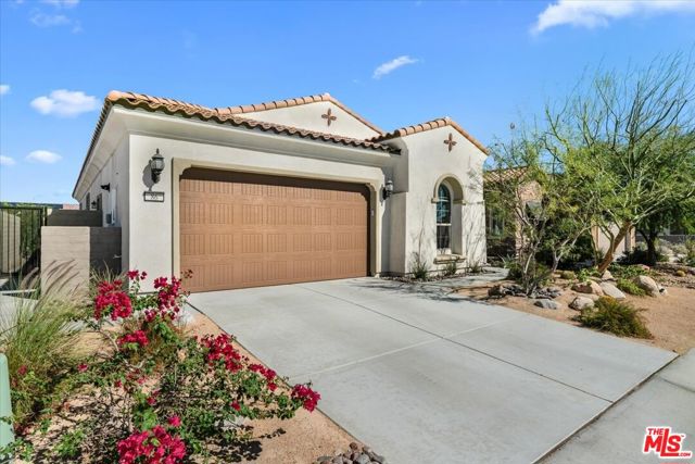 86 Burgundy, Rancho Mirage CA: https://media.crmls.org/mediaz/efc9413c-d47d-439c-8f49-c9893a5b19a4.jpg