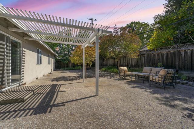 1655 Kennard Way, Sunnyvale CA: https://media.crmls.org/mediaz/efc9fbd4-0dbd-4164-94f6-53be3ef20c53.jpg