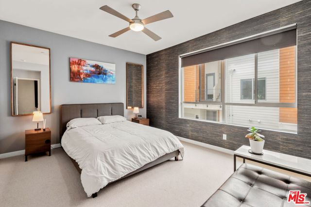 1344 Douglas Street, Los Angeles CA: https://media.crmls.org/mediaz/efcb7d64-7ccb-4d64-9118-41002fe86e66.jpg
