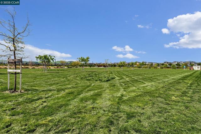 5826 Noba Rd, Dublin CA: https://media.crmls.org/mediaz/efccf1bd-8362-4022-a38d-25be20974e96.jpg