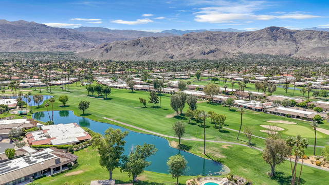 5 Stanford Drive, Rancho Mirage CA: https://media.crmls.org/mediaz/efcd43fa-c48d-487a-bfc0-d8e0fa22e8e9.jpg