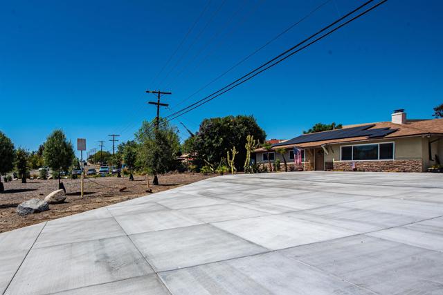 Detail Gallery Image 40 of 63 For 2094 Thibodo Ct, Vista,  CA 92081 - 3 Beds | 2 Baths