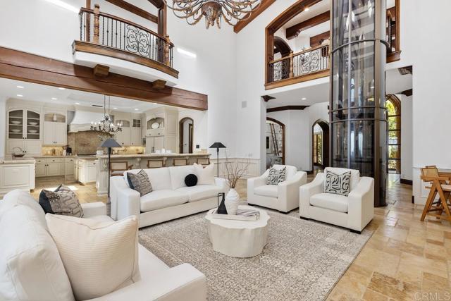 5015 Rancho Quinta Bend, San Diego CA: https://media.crmls.org/mediaz/efcd9005-e759-4031-aceb-816c1d2dd880.jpg