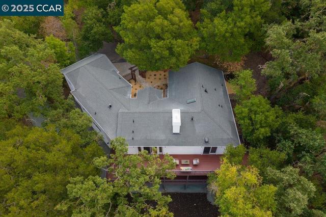 921 Foye Drive, Lafayette CA: https://media.crmls.org/mediaz/efce41c9-6ffc-43e1-8087-61bbcfb8460d.jpg
