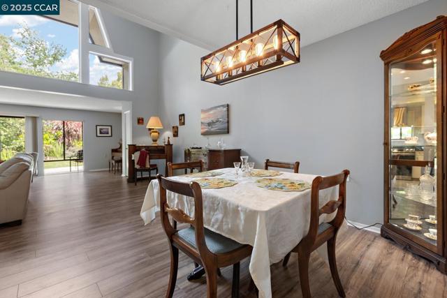 1244 Singingwood Ct., Walnut Creek CA: https://media.crmls.org/mediaz/efcec2c5-eb18-4413-a7ff-25c814a4bb47.jpg