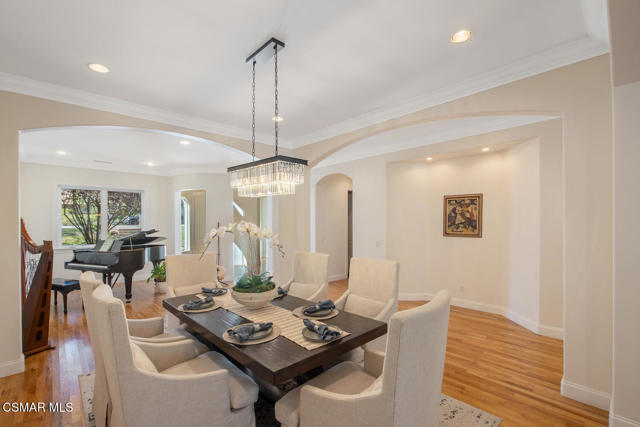 758 Camino Dos Rios, Thousand Oaks CA: https://media.crmls.org/mediaz/efcecb45-0cc6-4f97-9a5e-9dfe78845af0.jpg