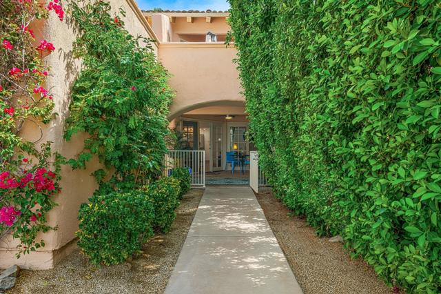 500 E Amado Road, Palm Springs CA: https://media.crmls.org/mediaz/efced69b-1a48-4f9b-b233-aa39a638b299.jpg