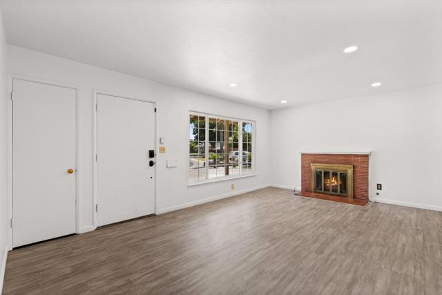 190 W Mckenzie Avenue, Stockton CA: https://media.crmls.org/mediaz/efcf2552-5514-40e7-bc35-a343fe5edd4e.jpg