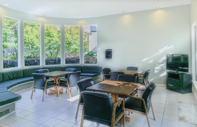 1919 Alameda De Las Pulgas, San Mateo CA: https://media.crmls.org/mediaz/efcf5255-33d9-44ff-8bed-5aa7c25cf3e7.jpg