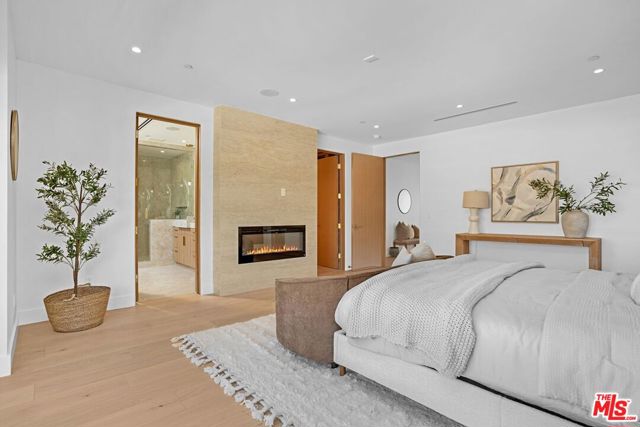 17509 Martha Street photo 35
