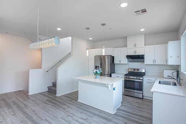 5211 Beachfront Cove, San Diego CA: https://media.crmls.org/mediaz/efd0c200-b3d7-4229-8fac-bb12c767a7c1.jpg