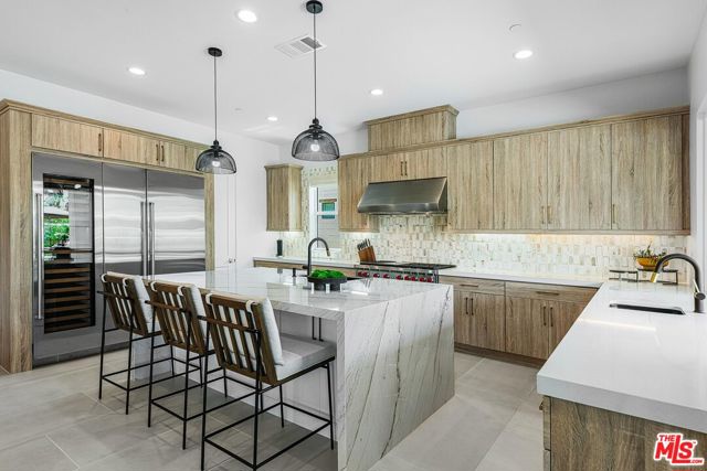 Image 9 of 63 For 75403 Mansfield Drive