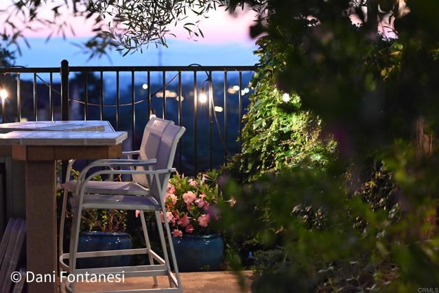 7303 Sitio Castano, Carlsbad CA: https://media.crmls.org/mediaz/efd12b83-de55-4bd1-9e47-0510451adb8d.jpg
