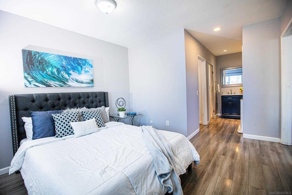 MLS #250036591SD image #10