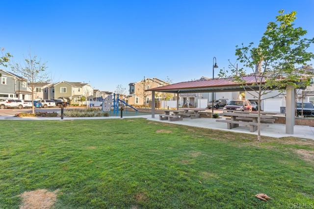 Detail Gallery Image 39 of 40 For 1505 Wingwood Ln, Vista,  CA 92083 - 3 Beds | 2/1 Baths