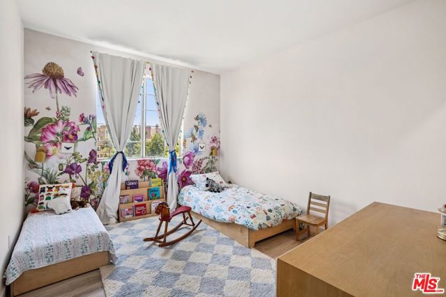1751 Barry Avenue, Los Angeles CA: https://media.crmls.org/mediaz/efd19d0e-3218-4156-b786-ae51c8a2fd5b.jpg