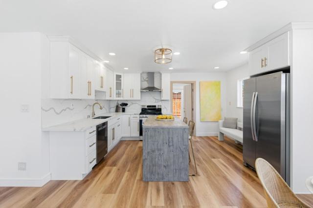 1257 Laurel Avenue, East Palo Alto CA: https://media.crmls.org/mediaz/efd1e4a6-4cf0-44d6-867a-2b1ce32b2638.jpg