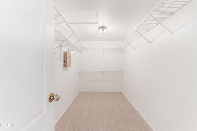 800 Manor Ridge Road, Santa Paula CA: https://media.crmls.org/mediaz/efd1f2f5-4245-40ae-a136-c84534050bcf.jpg