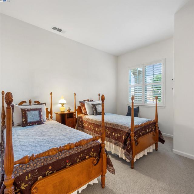 443 Collis St, Brentwood CA: https://media.crmls.org/mediaz/efd1fd85-6903-43ac-bf60-b8dd3f67fb16.jpg