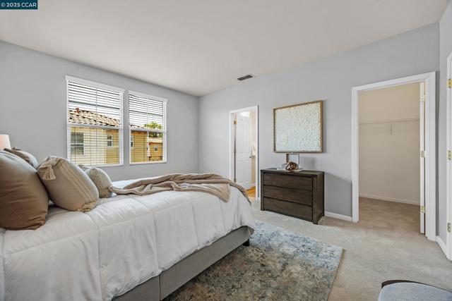 47 Matisse Ct, Pleasant Hill CA: https://media.crmls.org/mediaz/efd29cd6-9f64-4bf1-aea9-7d2746387af7.jpg