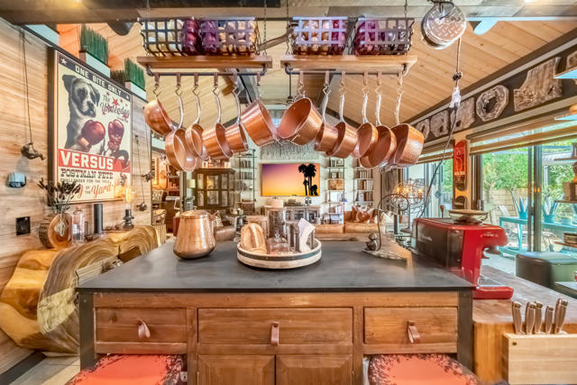 70100 Mirage Cove Drive, Rancho Mirage CA: https://media.crmls.org/mediaz/efd2a440-bc5d-48a5-a500-bff9038ad435.jpg
