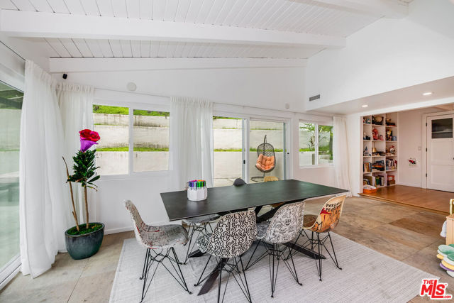 1737 North Beverly Drive photo 8