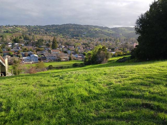 993 Woodview Place, San Jose CA: https://media.crmls.org/mediaz/efd4440b-e0e6-4c9d-a347-8ce858ce5cee.jpg