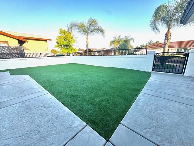 26872 Pinckney Way, Menifee CA: https://media.crmls.org/mediaz/efd51757-cefc-497f-9633-df77eb04a380.jpg
