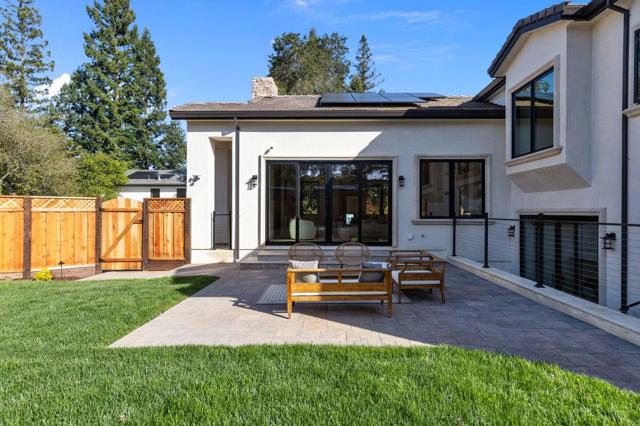 18071 Saratoga Los Gatos Road, Monte Sereno CA: https://media.crmls.org/mediaz/efd707d3-b453-4126-b161-f51d0ccda8e0.jpg