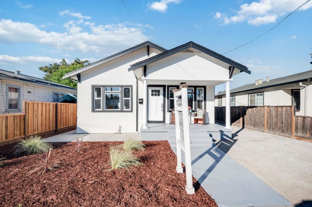 1536 Little Orchard Street
