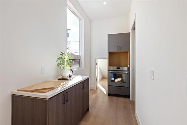 61 HILLTOP Drive, San Carlos CA: https://media.crmls.org/mediaz/efd79752-b244-4188-9d14-390b317feebc.jpg