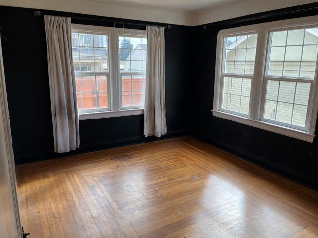 33 Roosevelt Street, Watsonville CA: https://media.crmls.org/mediaz/efd84f34-789a-4d66-8437-88e776144056.jpg