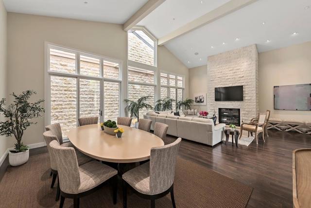 19 Susan Gale Court, Menlo Park CA: https://media.crmls.org/mediaz/efd8d8aa-d470-4bf1-8975-61bcfe10b4c7.jpg
